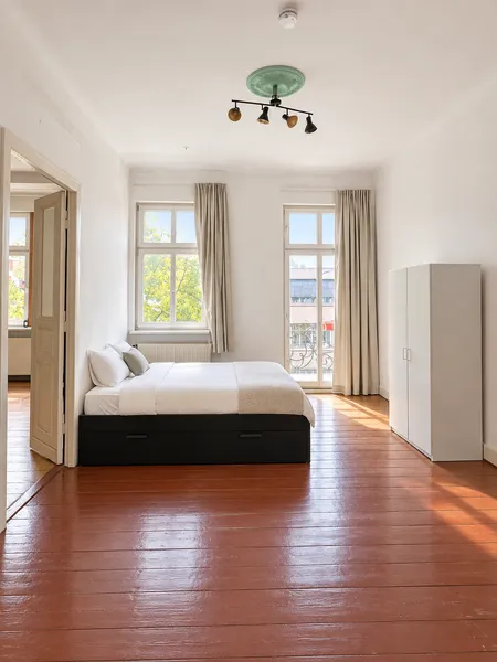 Möbliertes WG-Zimmer in heller Altbauwohnung — photo 1